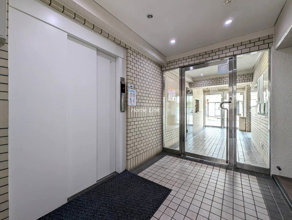 ライオンズマンション新板橋　エレベーターホール